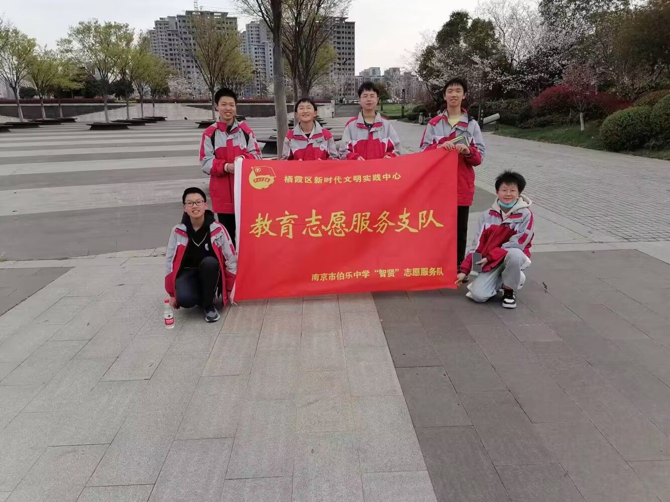 4合影.JPG