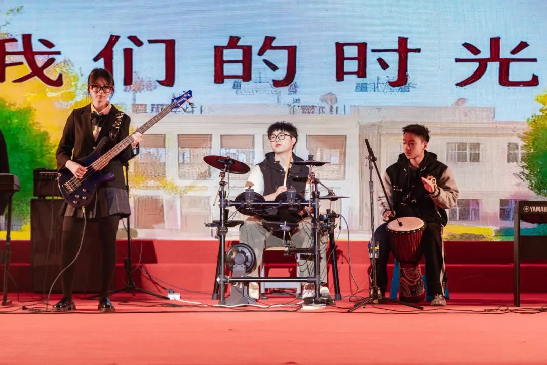 三大篇章绘就青春模样！南京新港中等专业学校元旦汇演太震撼！_html_6892332e.jpg