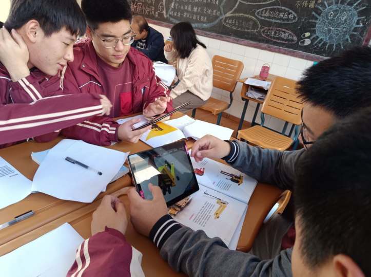 专业源于实践_html_18179a14.png