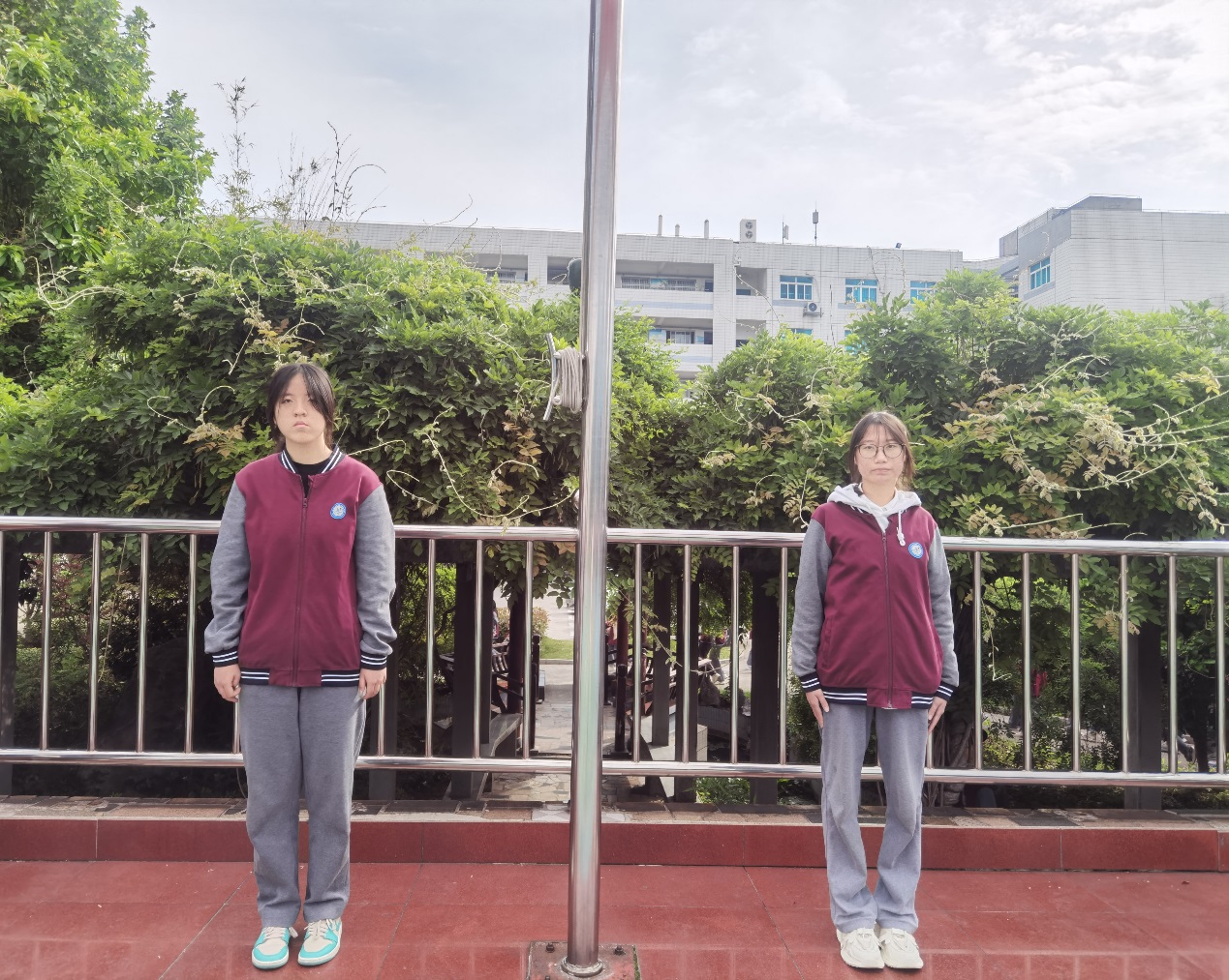 5月8日 第十四周升旗仪式：践行劳动教育 弘扬劳动精神_html_244748c6.jpg
