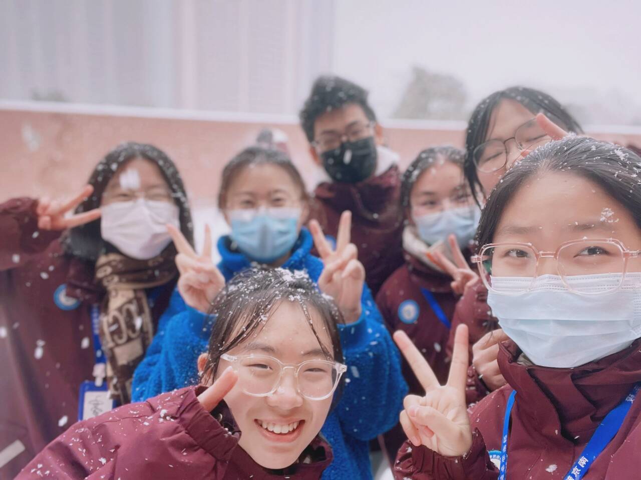 玩雪_html_m1cc152e9.jpg