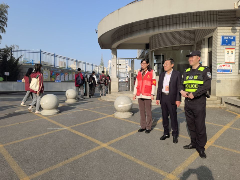 4月份责任督学专项督导报导_html_m4247cca9.jpg