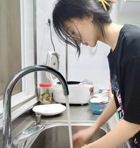 5月15日 践行劳动教育  弘扬劳动精神 _html_m1076fc6b.png