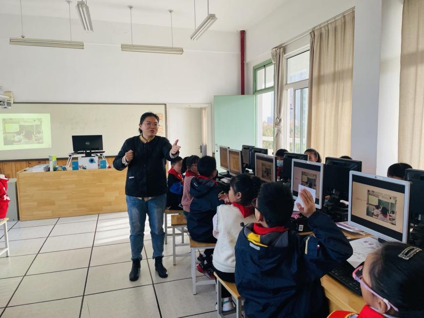 【灵美龙小·龙岸】龙潭中心小学信息组备课组活动报道（二）  ——关注学生需求，聚焦学习力生长