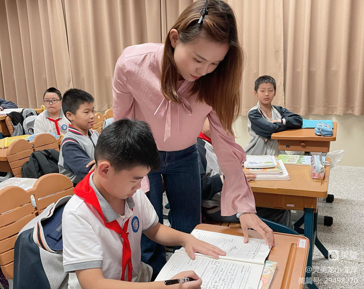 【灵美龙小&middot;团队活动】课后服务抓落实 党员教师在行动—龙潭中心小学党支部_html_m7ea92353.jpg