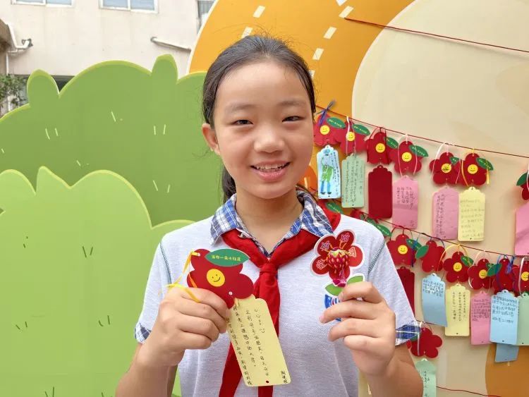 【灵美龙小&middot;江畔】讲文明爱劳动 筑新梦跃新程——龙潭中心小学江畔人家分校举行2023年秋季学期开学典礼暨入学仪式_html_10712208.jpg