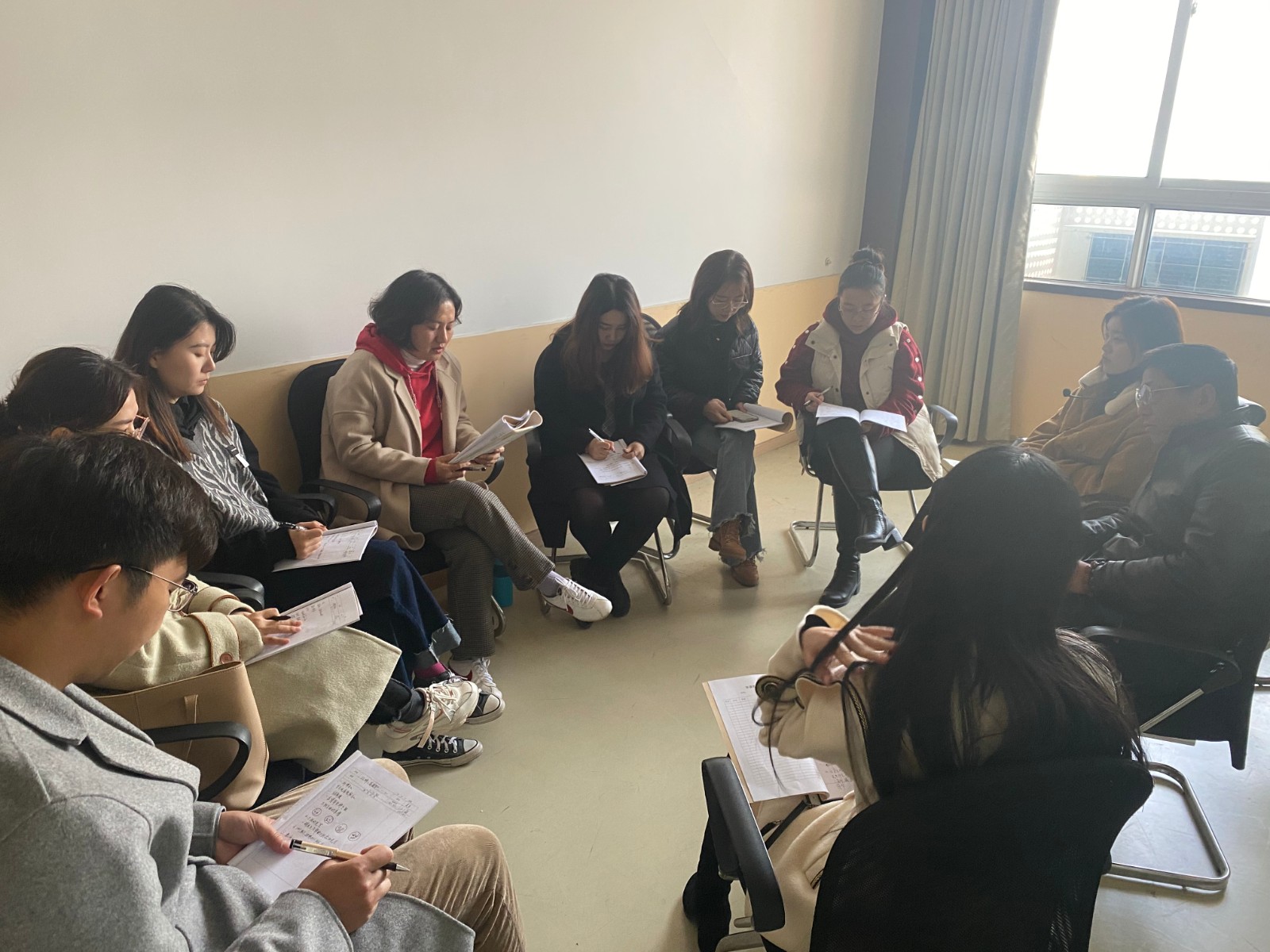 【灵美龙小】艺术芬芳浸润心 美美与共促成长  ——龙潭街道美术教研组系列活动（三）