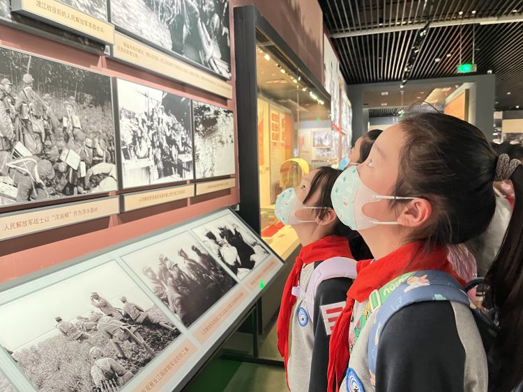 【江畔先锋·团队活动】传承民族文化，阅览江河胜景——龙潭中心小学江畔人家分校秋季社会实践研学活动_html_5734d341.jpg