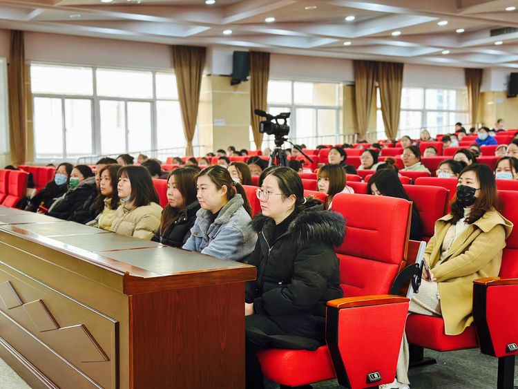 【灵美龙小】携手同舟 共待花开——龙潭中心小学2023-2024学年家长委员会训_html_m48a66b7e.jpg