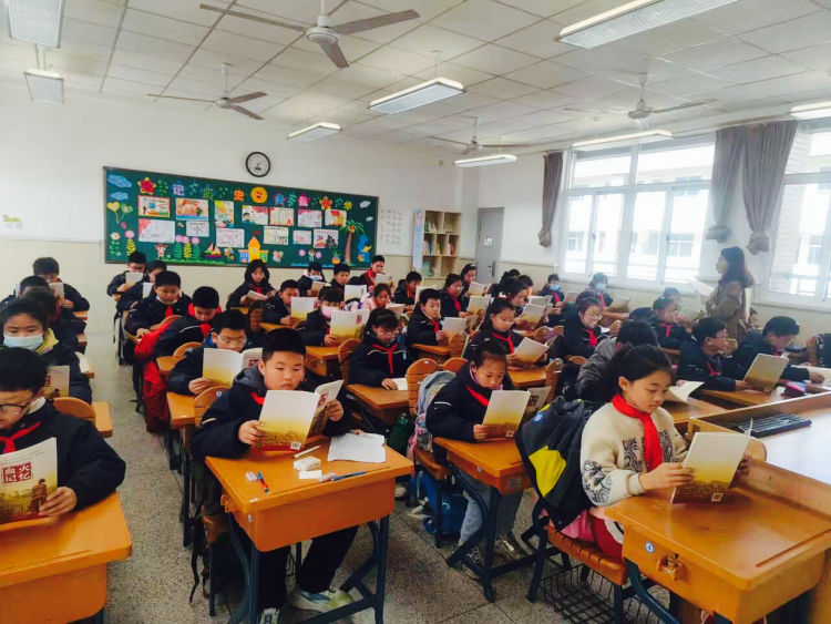 【灵美龙小】勿忘国耻 圆梦中华——龙潭中心小学举办“勿忘国耻 圆梦中华”主题教育活动_html_md980e9e.jpg