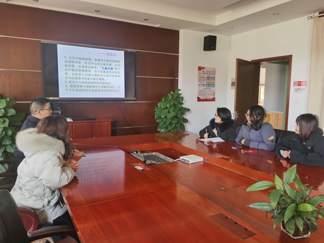 【灵美龙小·江畔教研】阅读教学设计中的注意点
