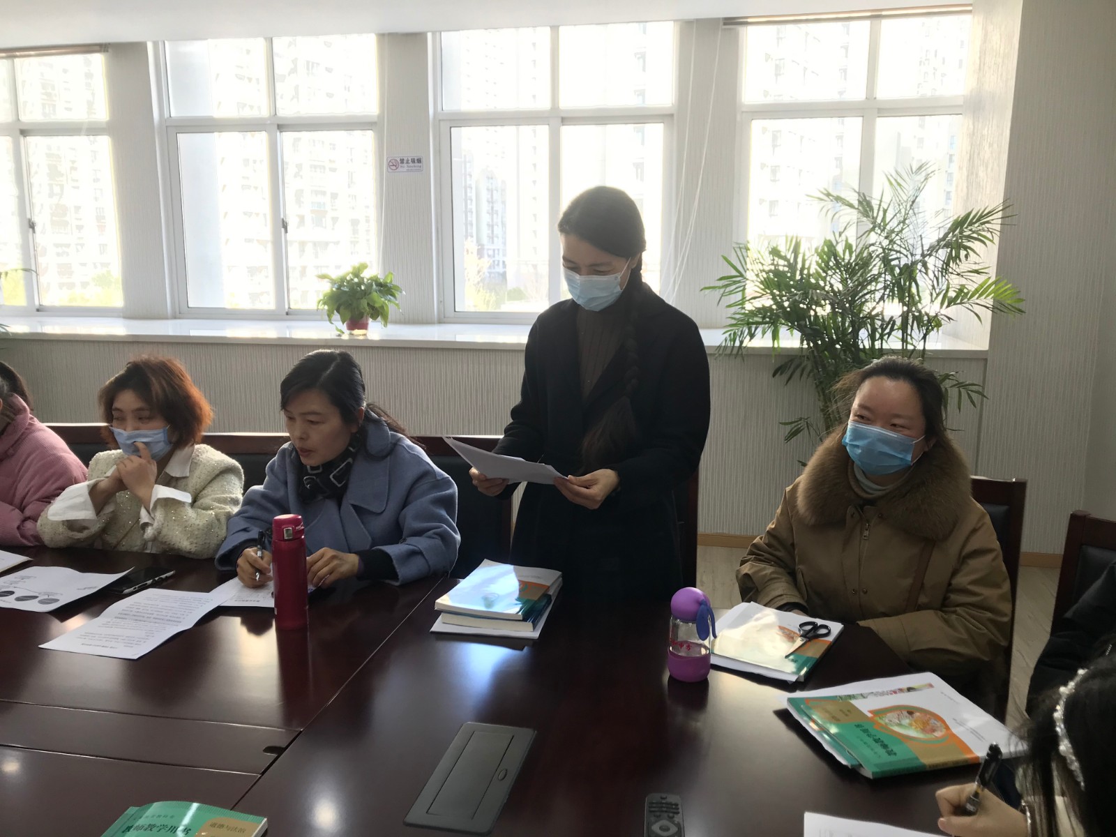 【灵美龙小】龙小道德与法治组第一次集体备课活动报道