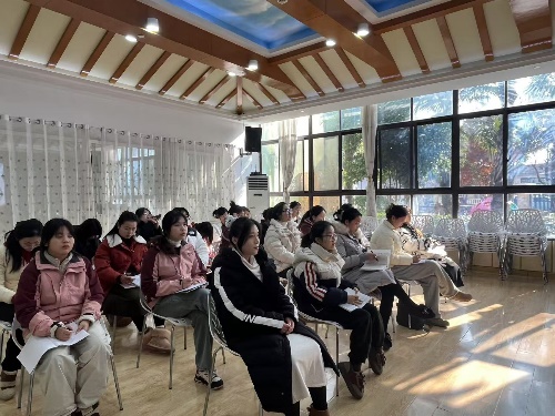 241227青春筑梦 学习先行--栖霞幼儿园团支部学习活动_html_m61e8d5c0.jpg