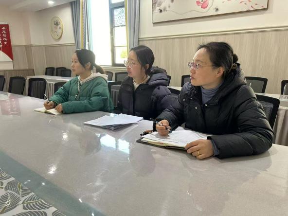 250110成长轨迹档间绘 幼儿时光乐回忆——栖霞幼儿园石埠湾园成长档案评比活动_html_8bceb71.jpg