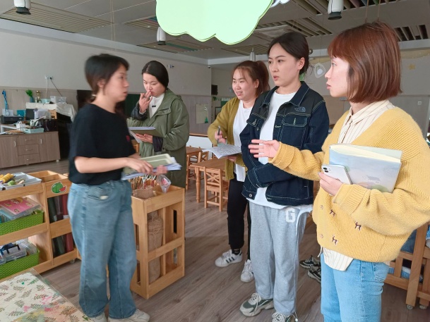 20221008以研促教 以美育人——记栖霞幼儿园石埠湾园艺术组教研活动（二） 陈文萍_html_m32dc0c84.jpg