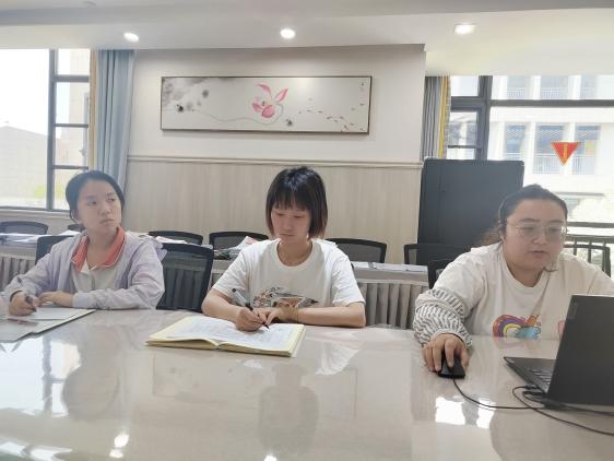 230612教与研携手 学与用并肩——记栖霞幼儿园石埠湾园课程中心组会议 马思睿_html_m89680cb.jpg