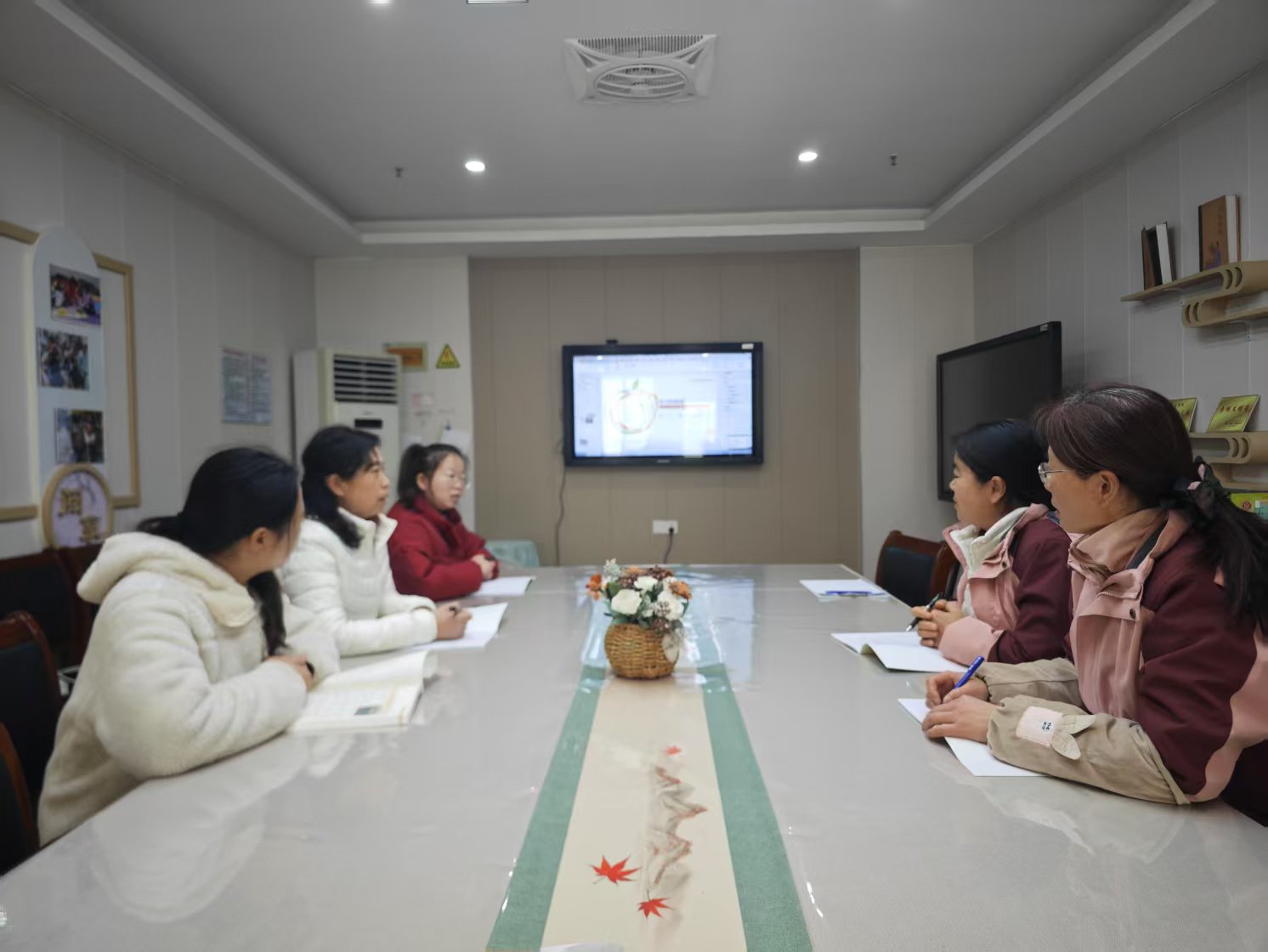 250218学习蓄能 聚焦课程——记栖幼红枫园业务学习活动_html_m22a0cc40.jpg