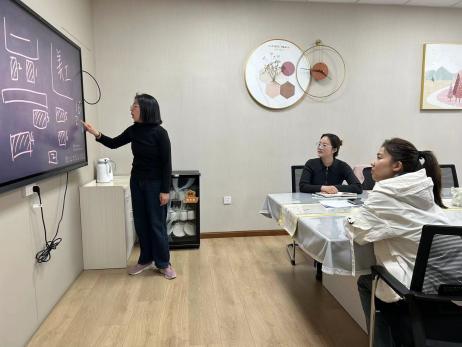 231016聚焦自主进餐 共研成长之路--栖霞幼儿园翡翠天悦园幼儿自主进餐研讨活动_html_m7f55586f.jpg