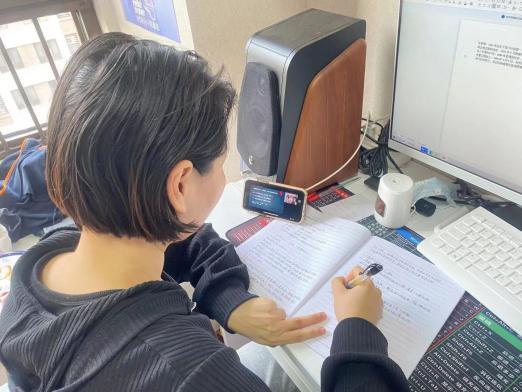 220325云端研训 蓄力成长——栖霞幼儿园翡翠天悦园参加东片线上研训活动_html_2d4d6990.jpg