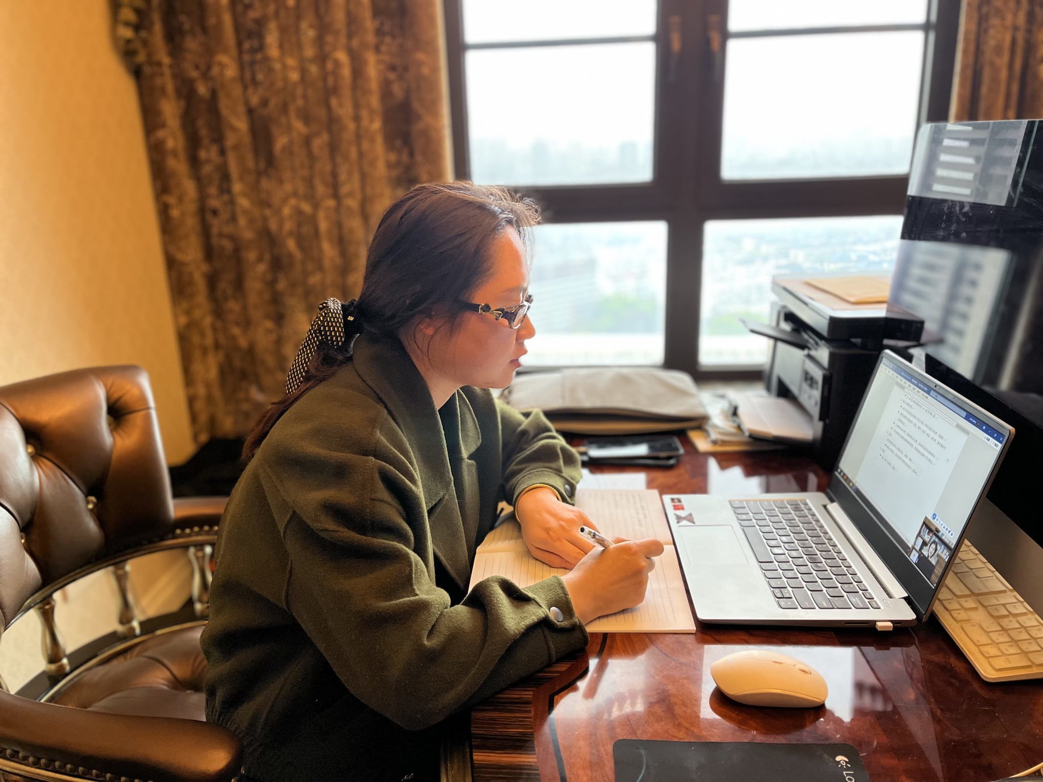 【枫香栖幼】审议始于思 课程始于行  ——记栖霞幼儿园翡翠天域园业务培训之观看南京市实验幼儿园