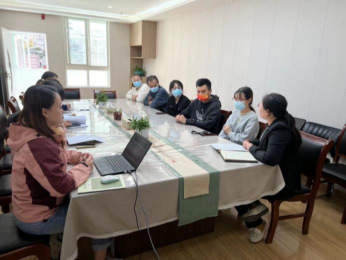 221013家园蓄力 审议先行——栖霞幼儿园红枫园课程中心教研组活动（四）_html_m3716257.jpg