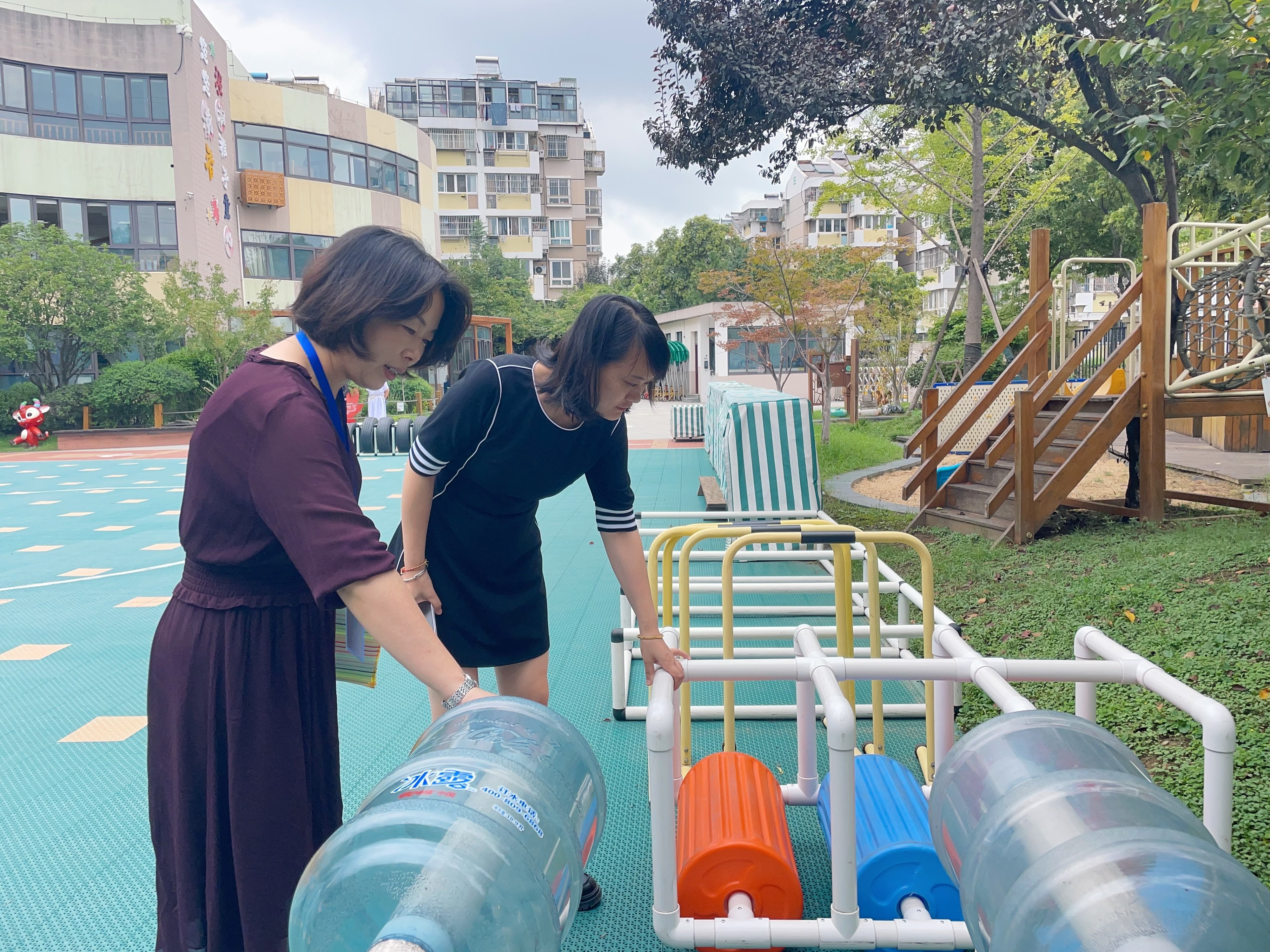 督学助力 促进成长——栖霞幼儿园五福园迎接9月督学检查指导_html_7cf22898.jpg