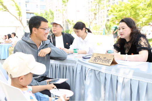 240518 家园共育促开花 携手并进向未来 ——栖霞幼儿园“枫彩先锋”志愿服务活动_html_m1ffc3bd2.png