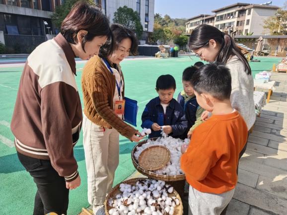 251113坚守幼教本真 科学保教护航——栖霞幼儿园翡翠天域园十一月督导_html_5ca09fae.jpg