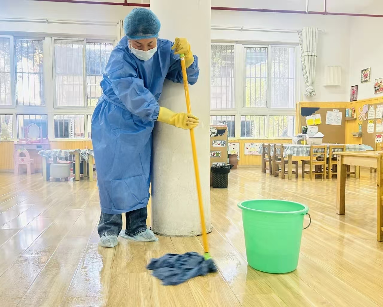 251028实战演练 以“演”促“防”——记栖幼红枫分园食品安全演练活动(万紫薇)_html_m15d15223.jpg