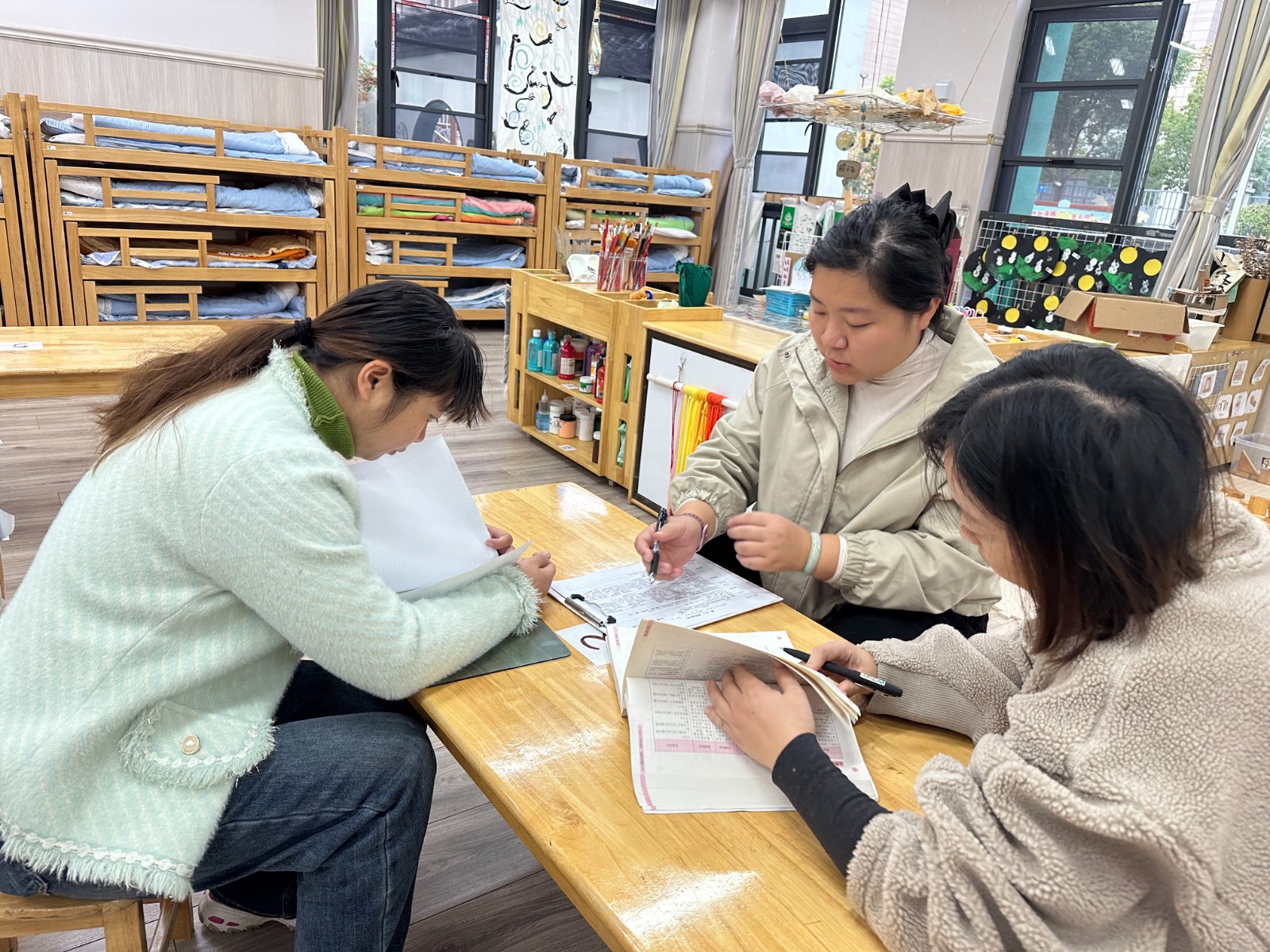 【枫香栖幼】凝心审议 聚心成长  ——栖幼石埠湾园中班组《丰收啦》课程审议活动