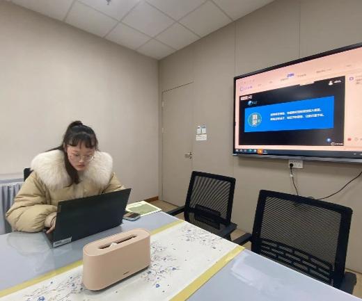 230228愉悦科研路 聆听促成长——栖霞区教科研大讲坛第三十四讲_html_m61b95b8e.jpg