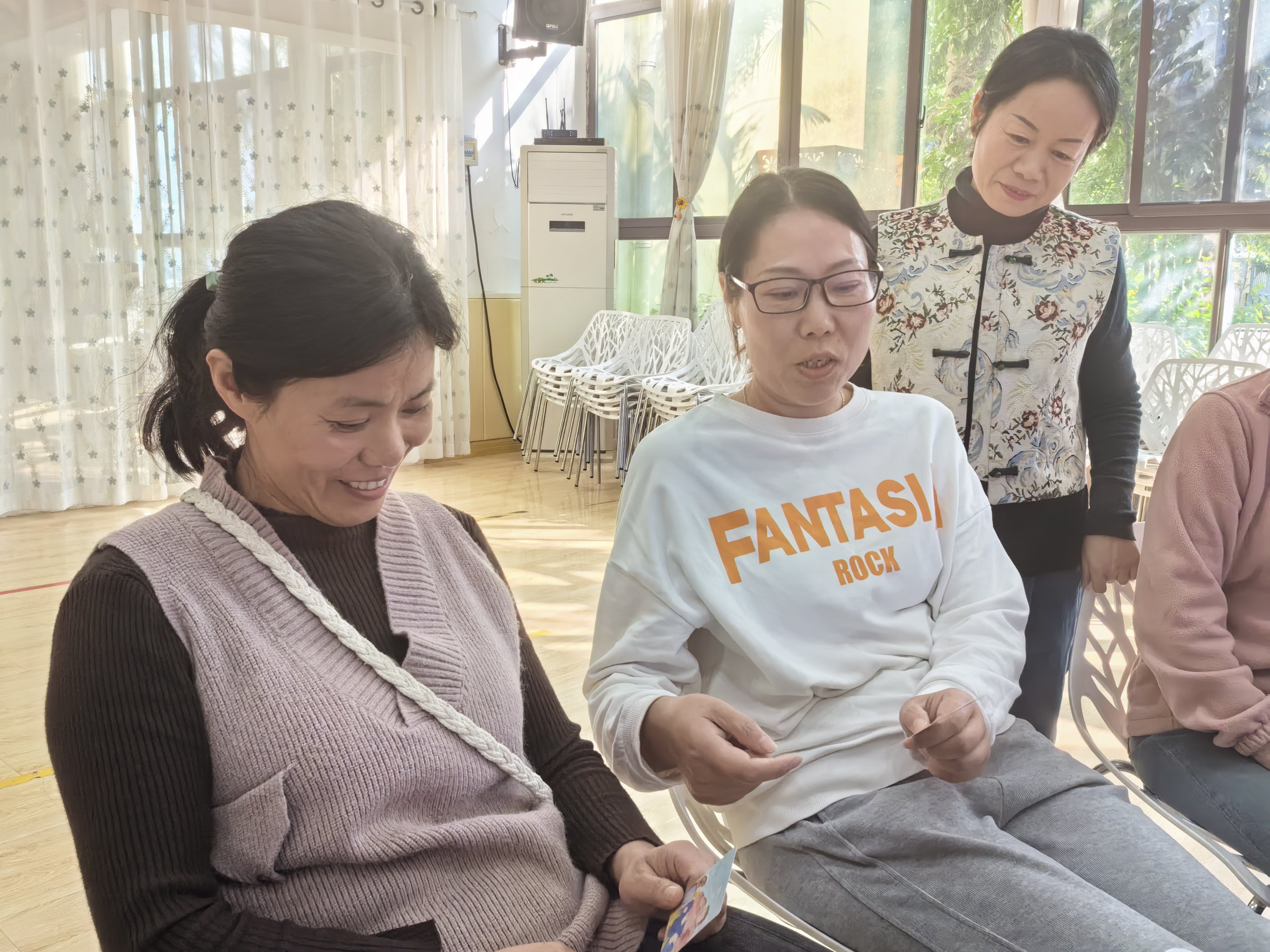 241023打开“心”窗 为爱赋能——记栖霞幼儿园五福园心理健康团建活动_html_m13cf5249.jpg