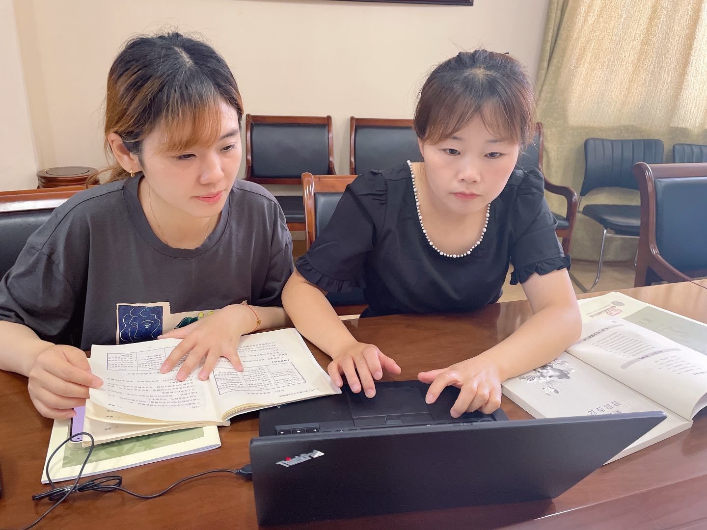 总结幼儿年龄特点 优化健康发展目标——记栖霞幼儿园五福园健康领域组教研活动_html_8716ca8.jpg