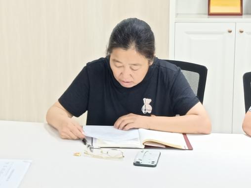 220703栖霞幼儿园讨论预备党员转正暨书记上党课支部大会  栖霞幼儿园 徐雅仙_html_m2792cdda.jpg
