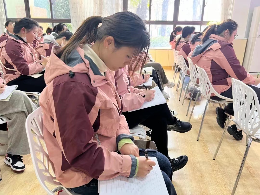 汪亭亭   青年团员教师事迹材料_html_7f889354.jpg