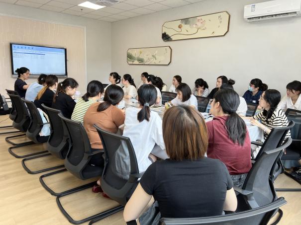聚焦专业成长 潜心立德树人_html_m32271fea.jpg