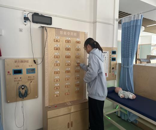 241011趣扮角色  慧启童真——栖霞幼儿园云栖园园本研训活动（二）栖霞幼儿园  陈思琪_html_f146ee9.jpg