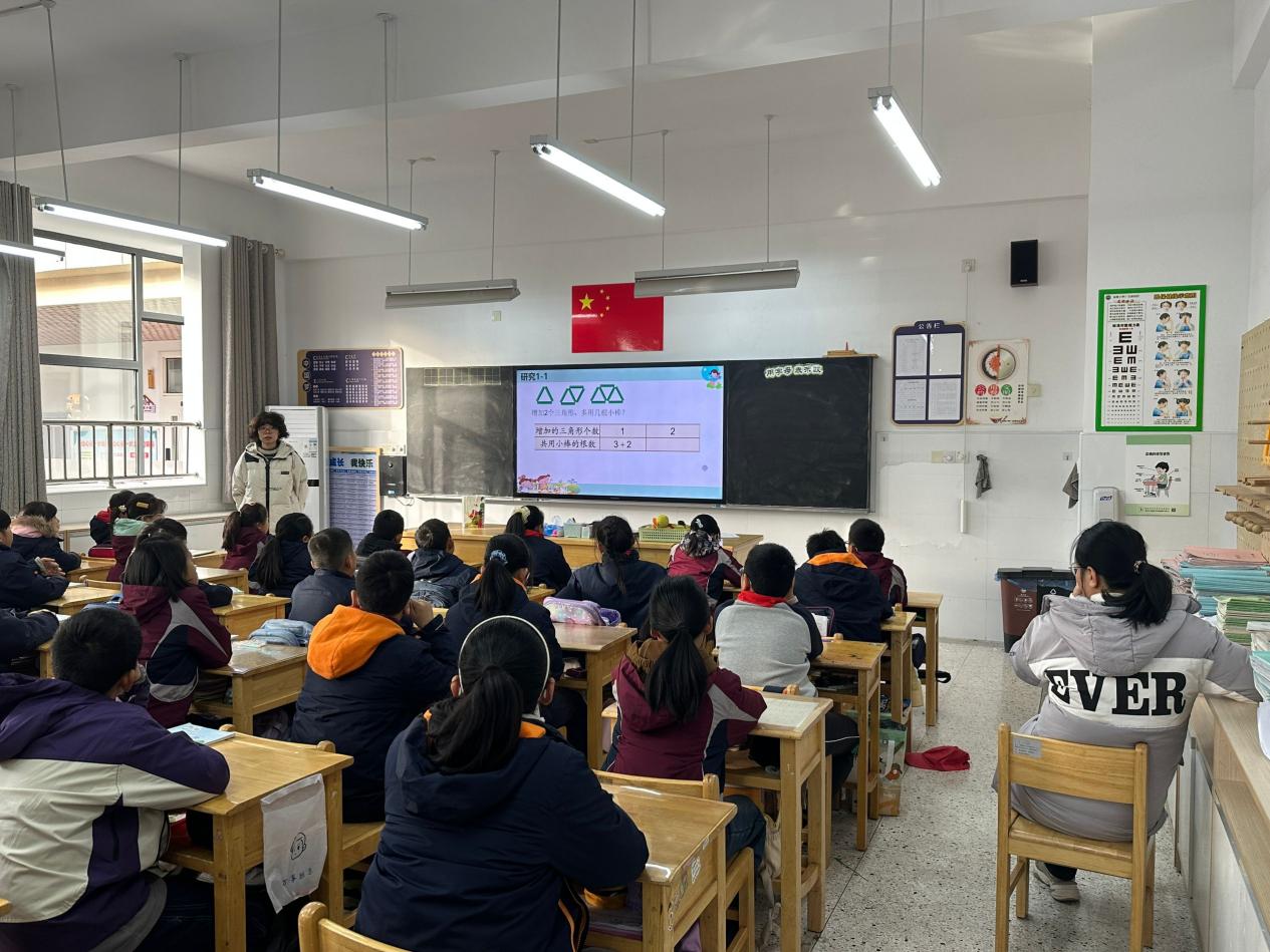 【博学广志】探索数学奥秘，启航代数之旅——记金陵小学广志路校区数学组教研（11） (1)_html_m6026876e.jpg