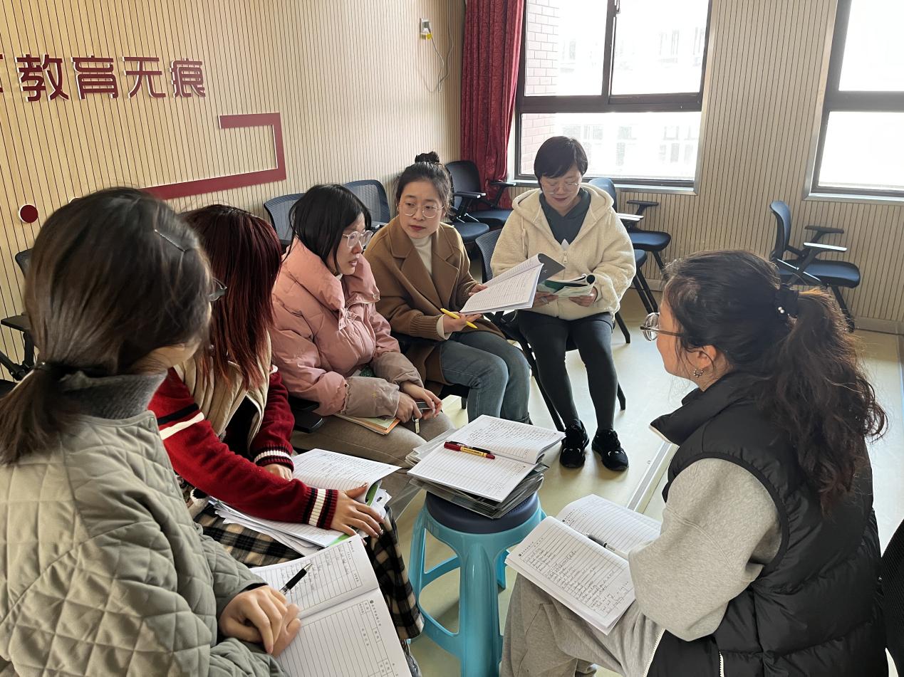 【湖畔·童化课堂】温故知新，有效融合——记英语组第二次校本教研_html_m782e6d89.jpg