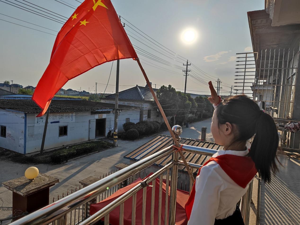 【博学广志】喜迎二十大，童心庆华诞——记金陵小学广志路校区三年级国庆节主题特色活动_html_288252aa.jpg