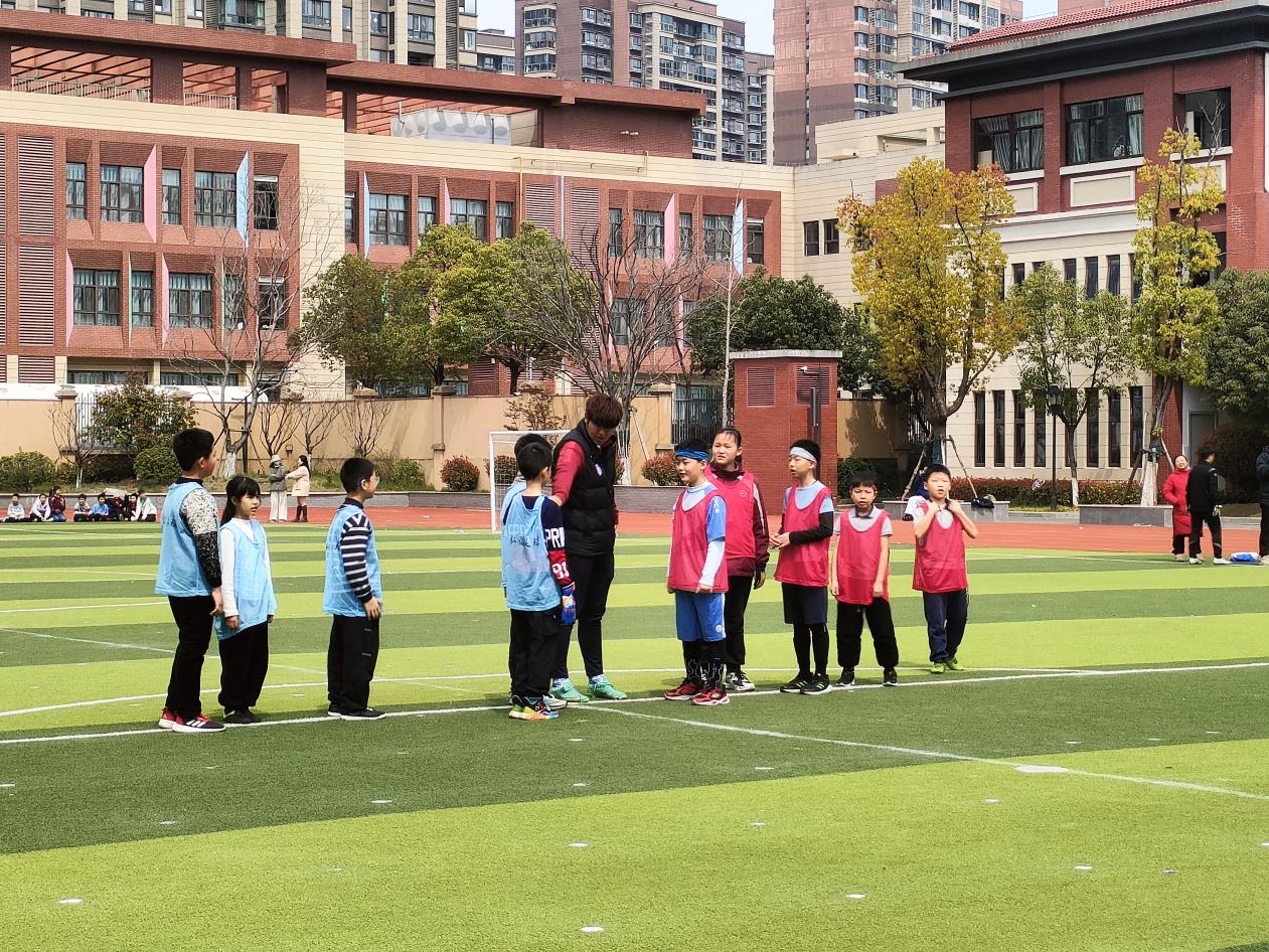 【湖畔·学生活动】金陵小学（仙林湖校区）“校长杯”校园足球联赛正式开幕_html_m2a613a87.jpg