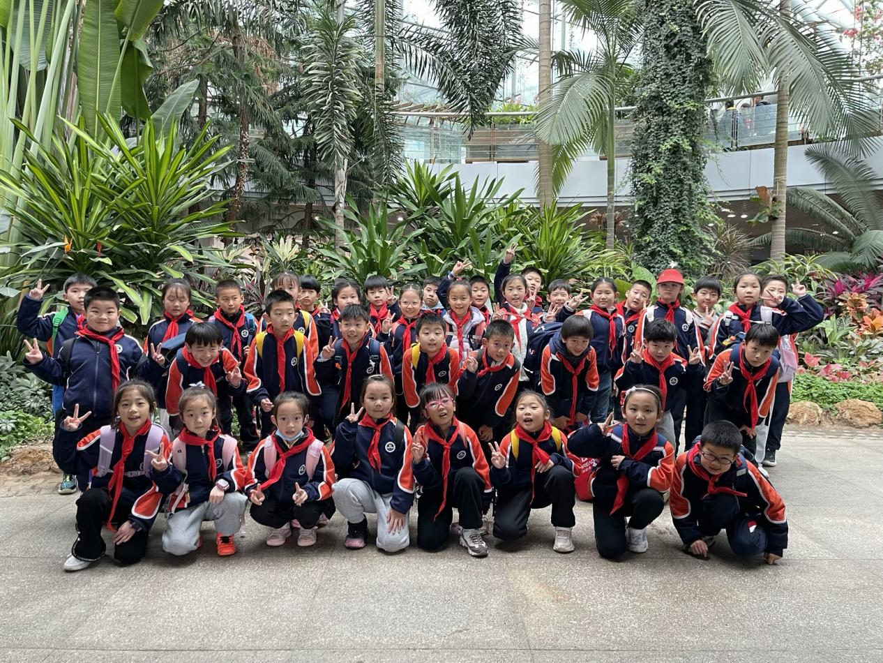 【湖畔·学生活动】春风拂面，学子欢腾——记金陵小学（仙林湖校区）二年级综合实践活动_html_1b18ea25.jpg