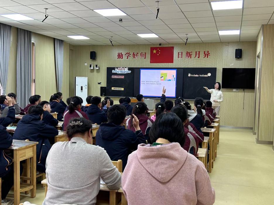 聚力笃行共前进 高效提升谋发展——金陵小学集团三月教学例会召开_html_maabece2.jpg