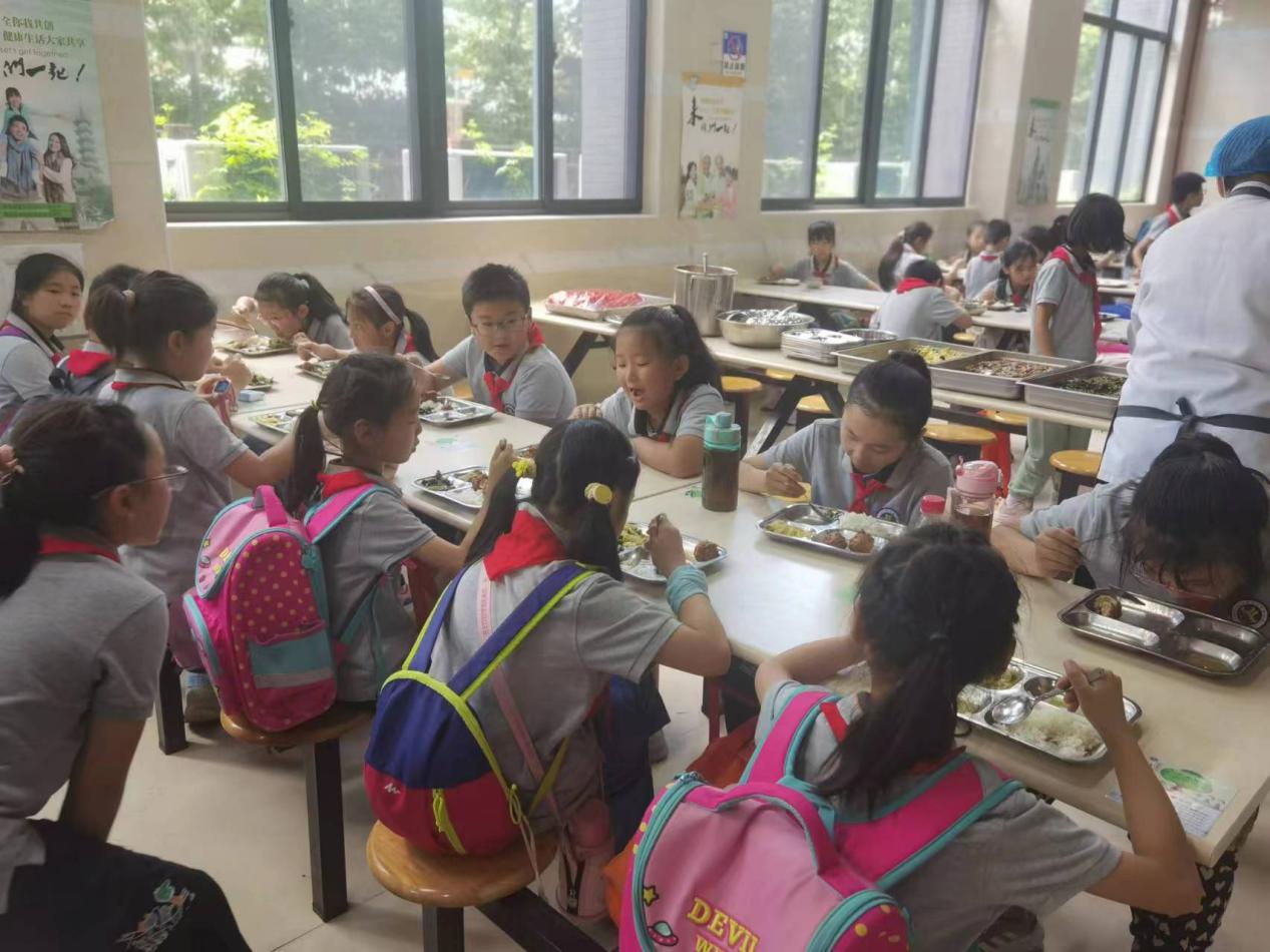 【博学广志】夏日劳作晓农事 科技研学促成长——记金陵小学（广志路校区）7.27日劳动研学活动_html_m41780949.jpg