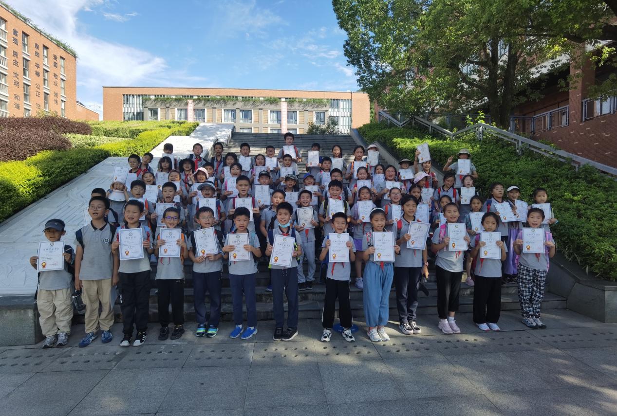 【博学广志】夏日劳作晓农事 科技研学促成长——记金陵小学（广志路校区）7.27日劳动研学活动_html_m72be079e.jpg