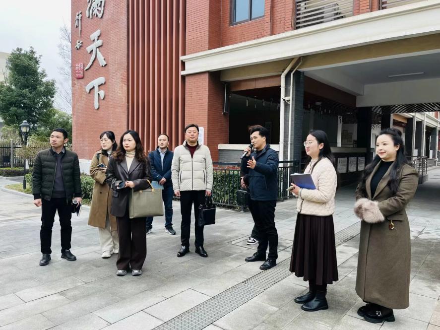 友校携手共成长 互学互鉴促提升——记宝应县教育系统春季干部研修班来访_html_mc7511d8.jpg