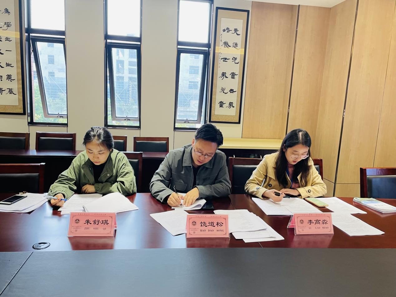 【湖畔光影】课题促成长，科研显智慧——金陵小学（仙林湖校区）“十三五”区级规划课题校内结题论证会（第一场）_html_68c30f82.jpg
