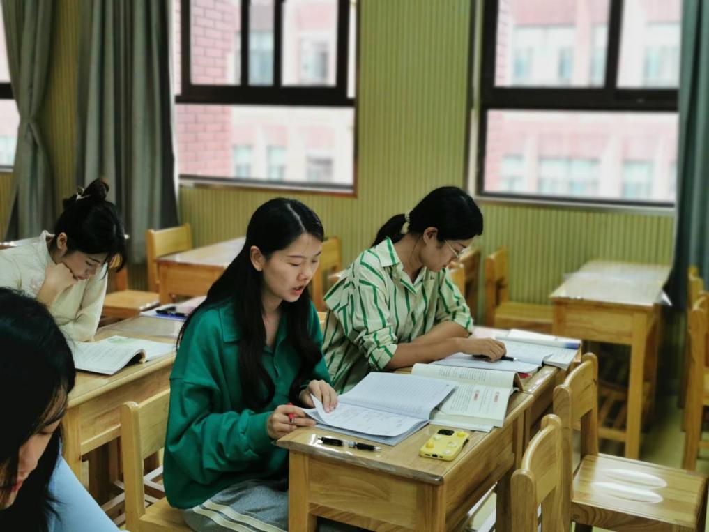 【湖畔·童化课堂】聚力前行蕴芬芳，语文教研促成长——金陵小学（仙林湖校区）语文组校本教研_html_2e7a03eb.jpg
