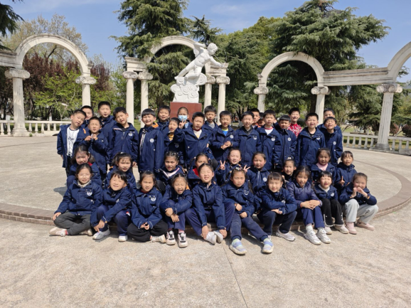 【湖畔·学生活动】春日寻芳 童心飞扬——金陵小学（仙林湖校区）一年级春季综合实践活动_html_4c2496ea.png