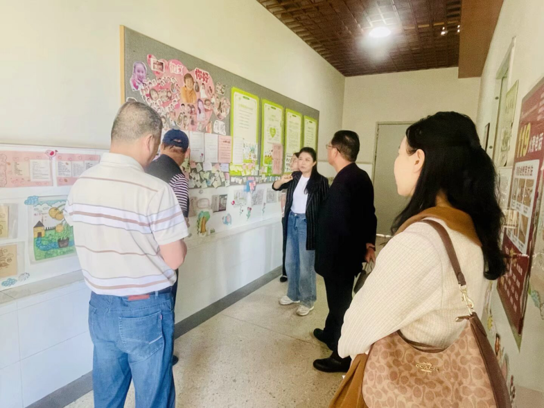 【湖畔·协同发展】不负春光 共话成长——记厦门校长团来访_html_m62a7a7b1.png